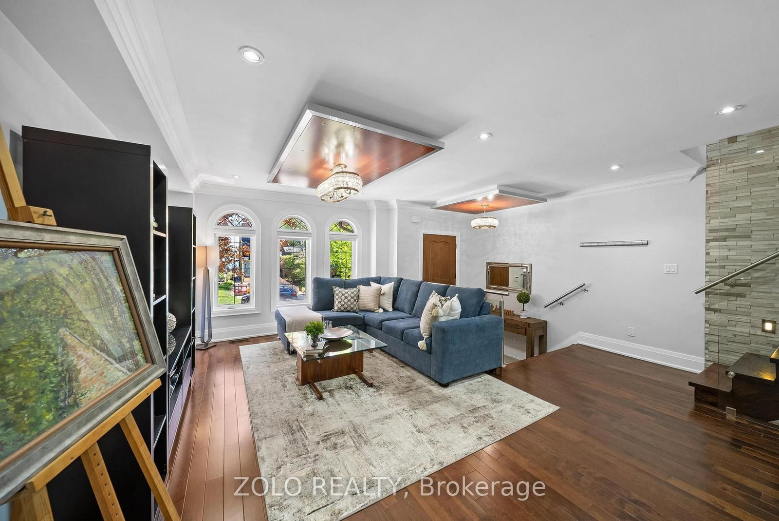 168A Lake Promenade • Toronto, ON photo 10