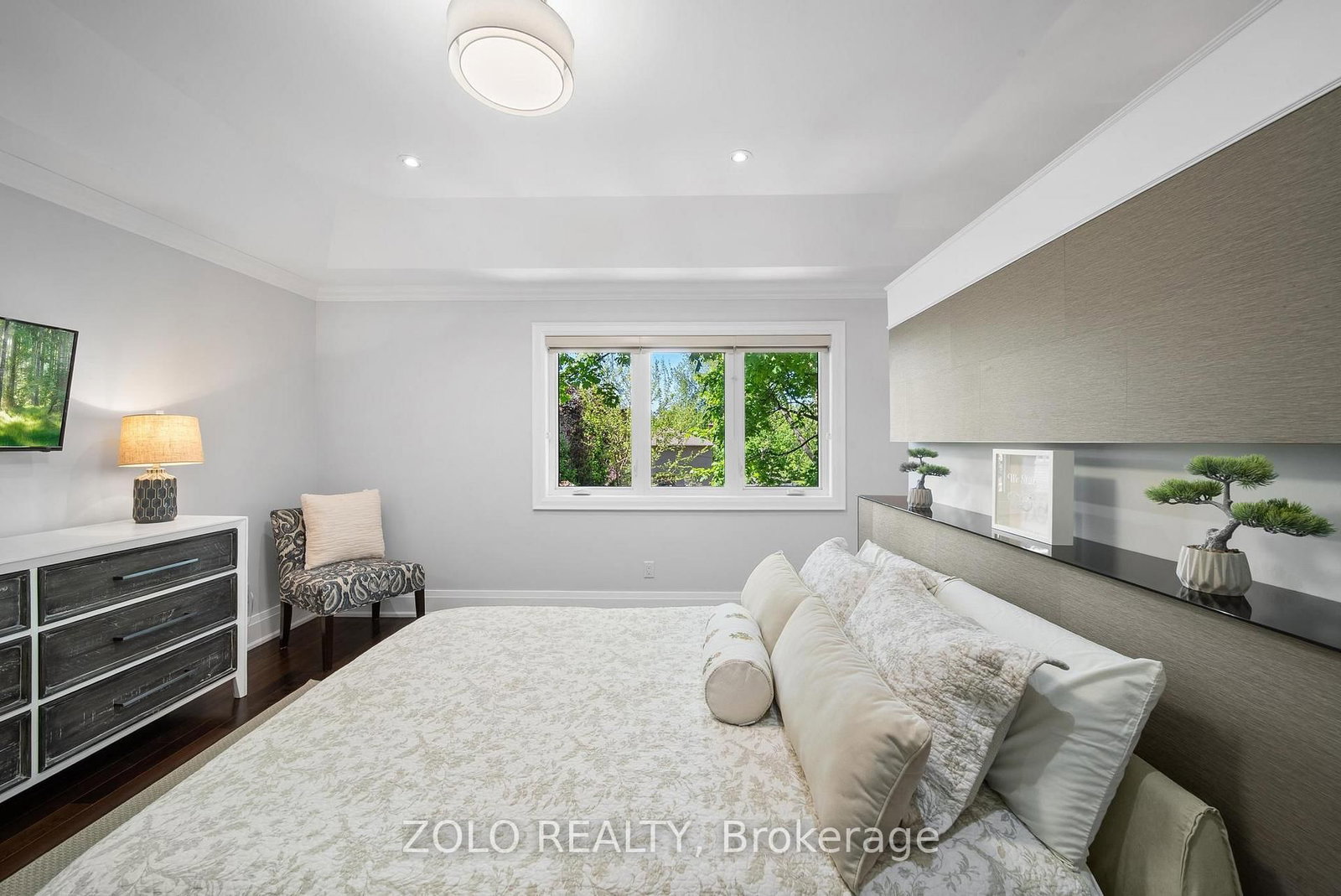 168A Lake Promenade • Toronto, ON photo 20