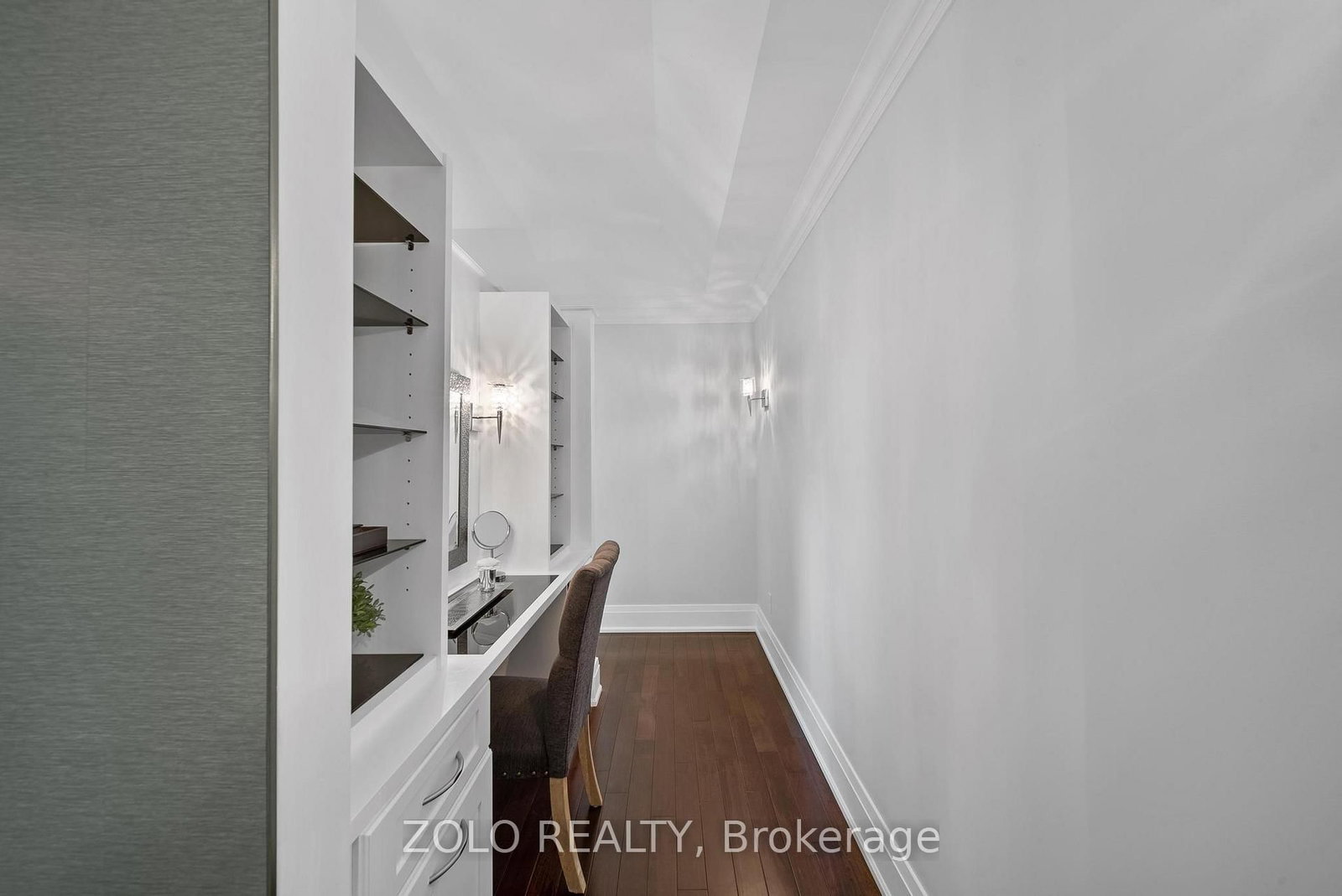 168A Lake Promenade • Toronto, ON photo 24