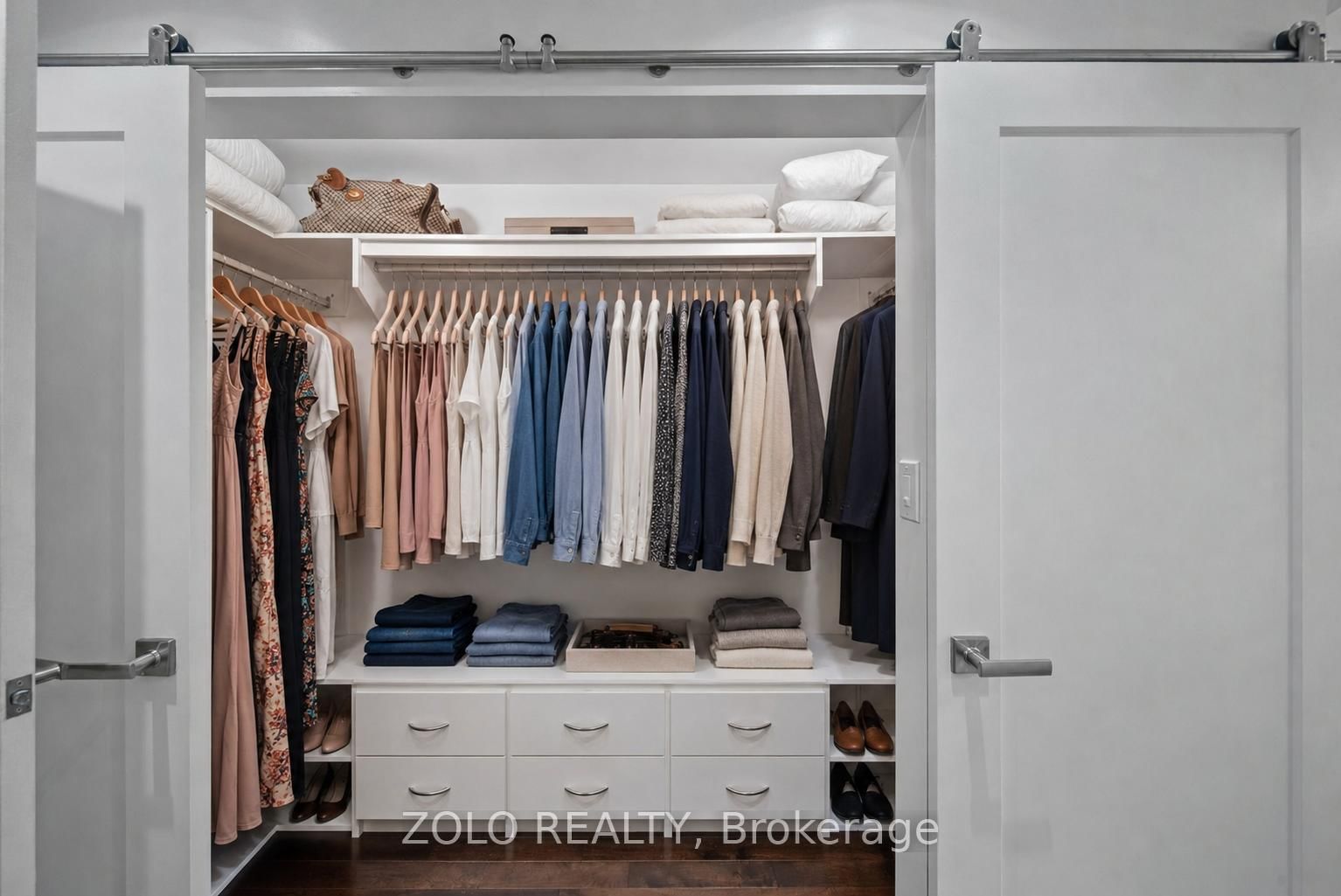 168A Lake Promenade • Toronto, ON photo 27