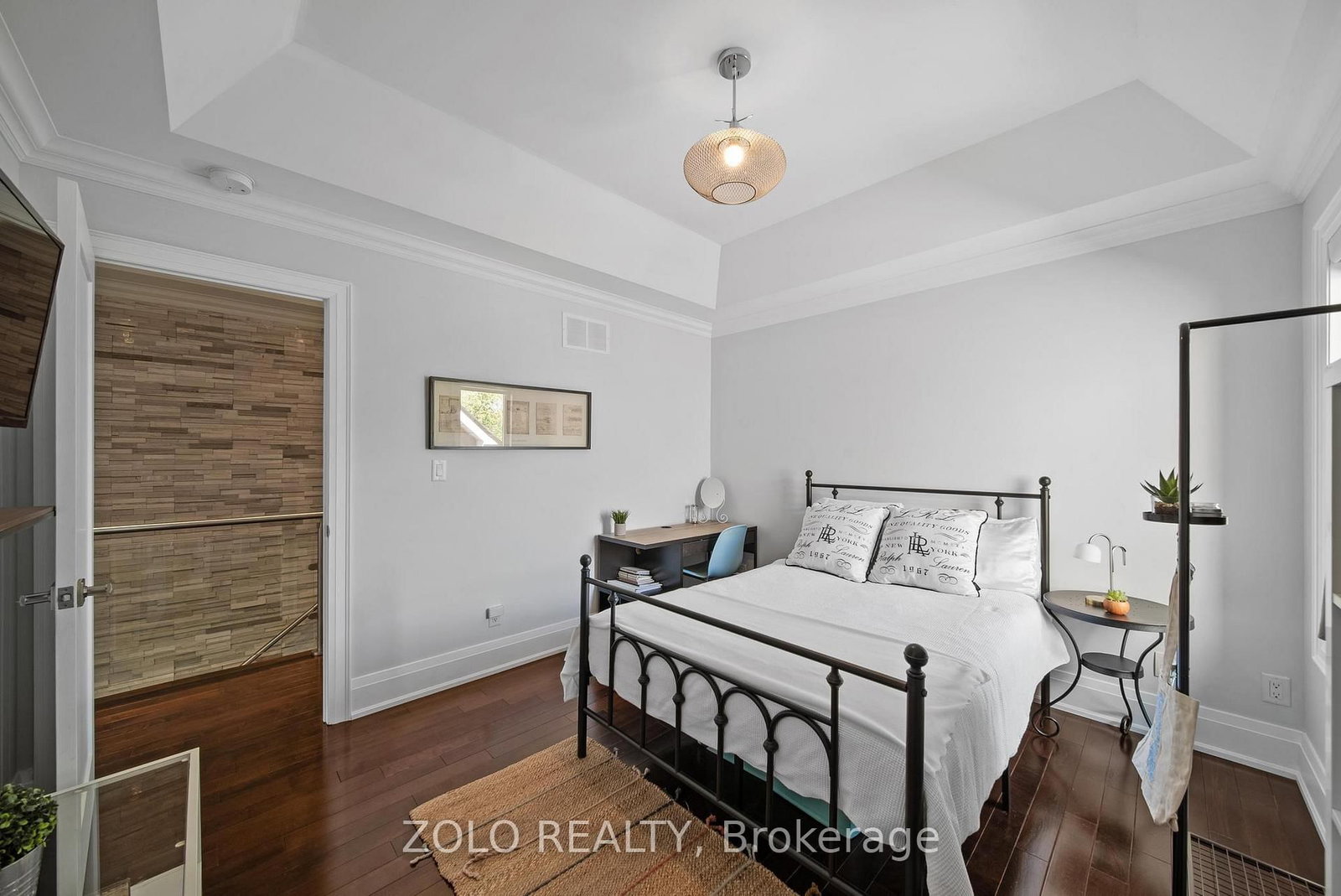 168A Lake Promenade • Toronto, ON photo 34
