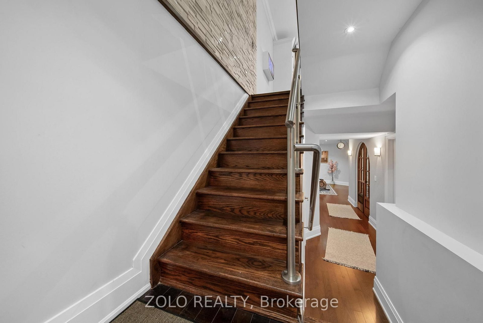 168A Lake Promenade • Toronto, ON photo 40