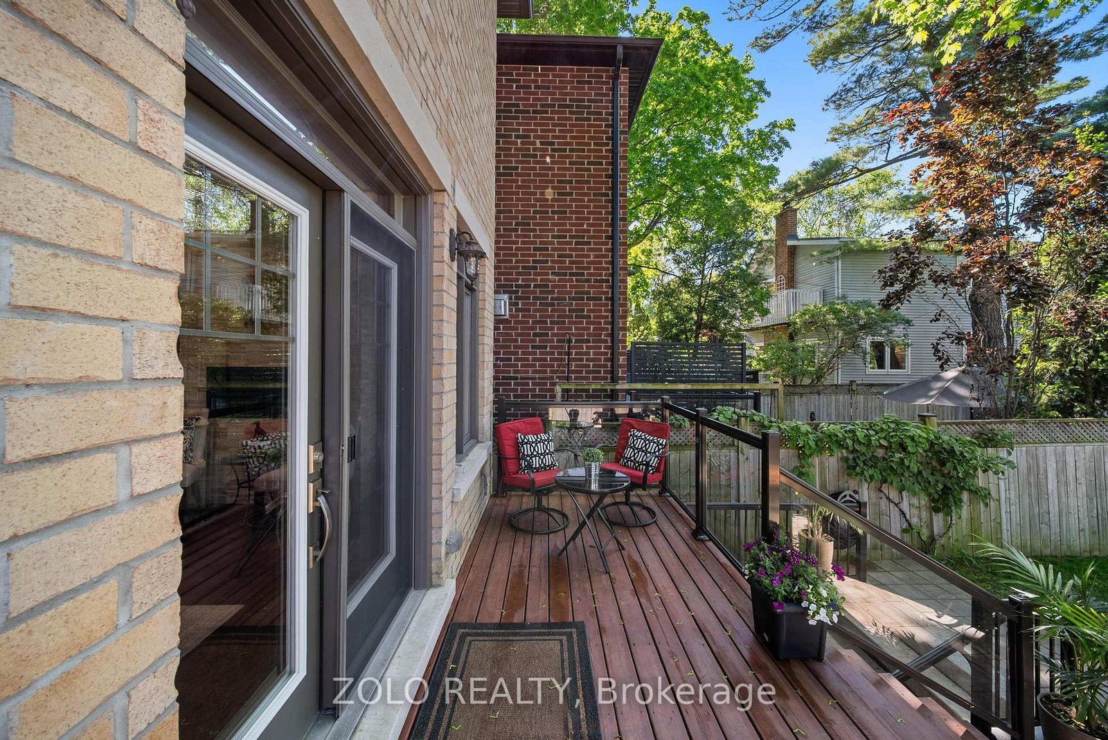 168A Lake Promenade • Toronto, ON photo 44