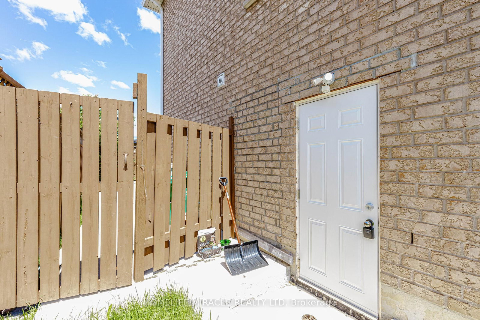 120 Viceroy Crescent • Brampton, ON photo 36