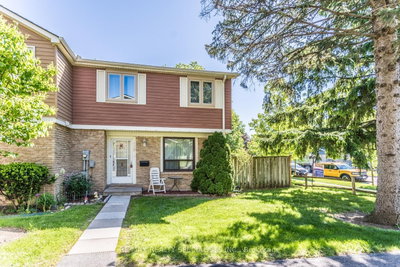 Townhouse, Condo in Streetsville