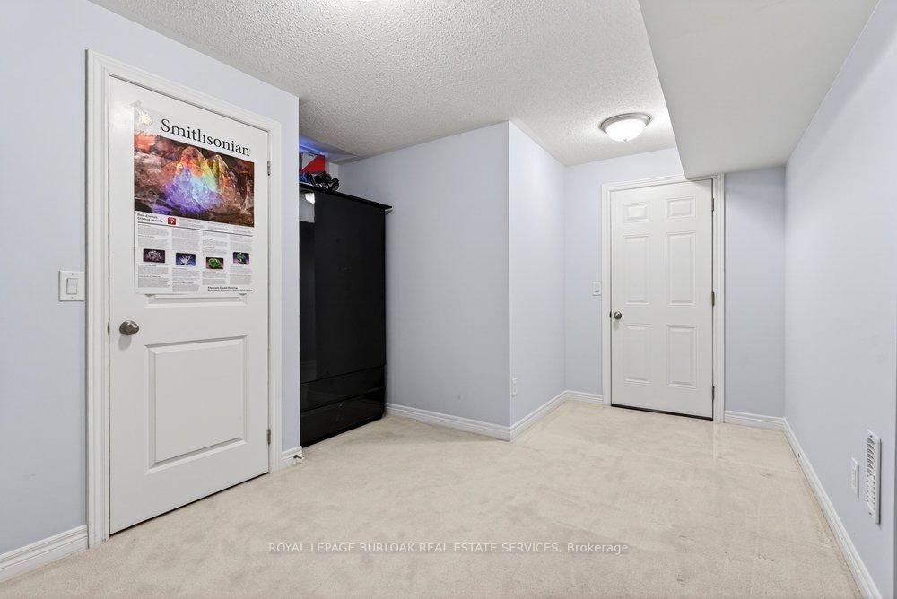 523 Terrace Way • Oakville, ON photo 34