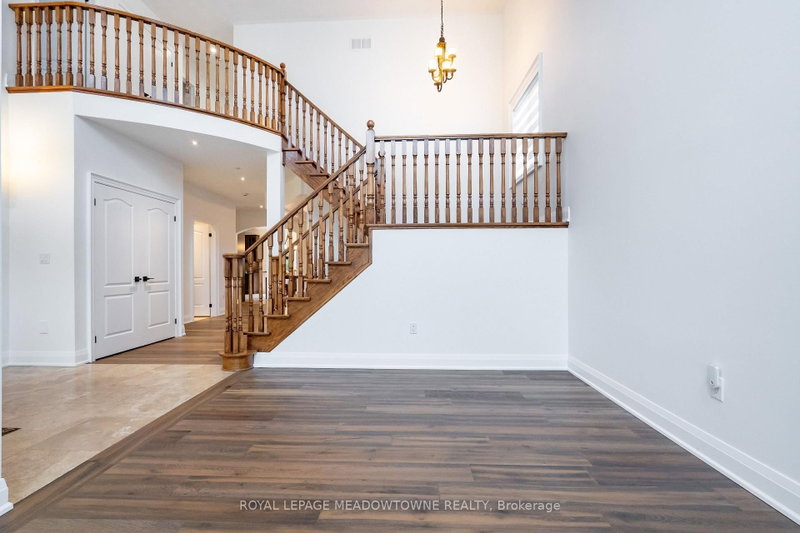 26 Emperor Brampton,ON L6P 1X5 — Photo 4