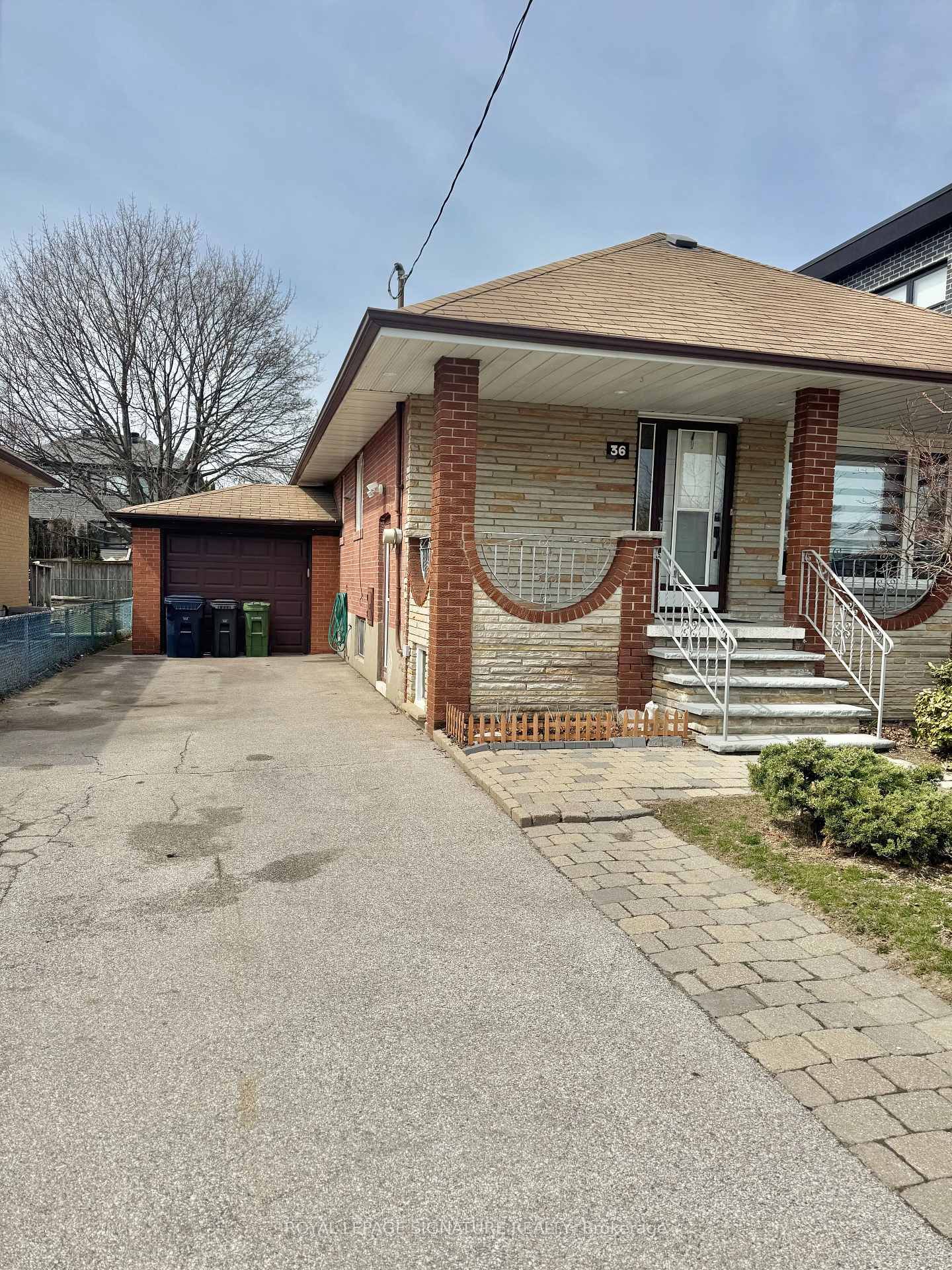 Lower-36 Ashmore Avenue, Toronto, ON