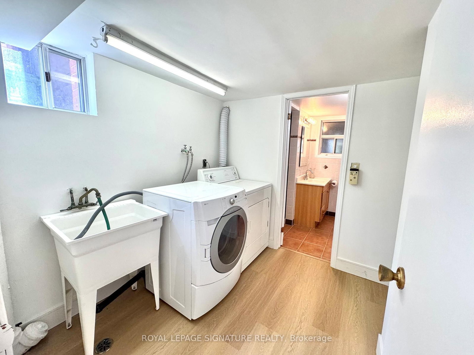 Lower-36 Ashmore Avenue, Toronto, ON, photo 4