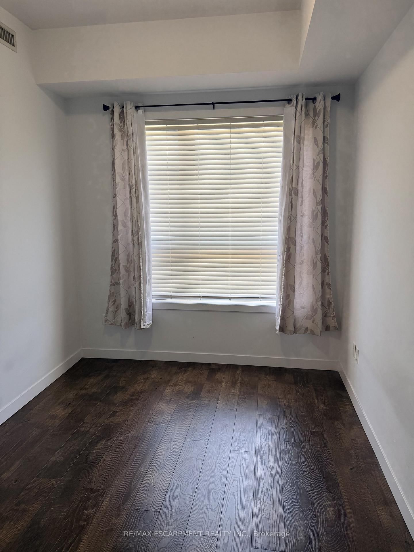 5010 Corporate Drive • #408 • Burlington, ON photo 11