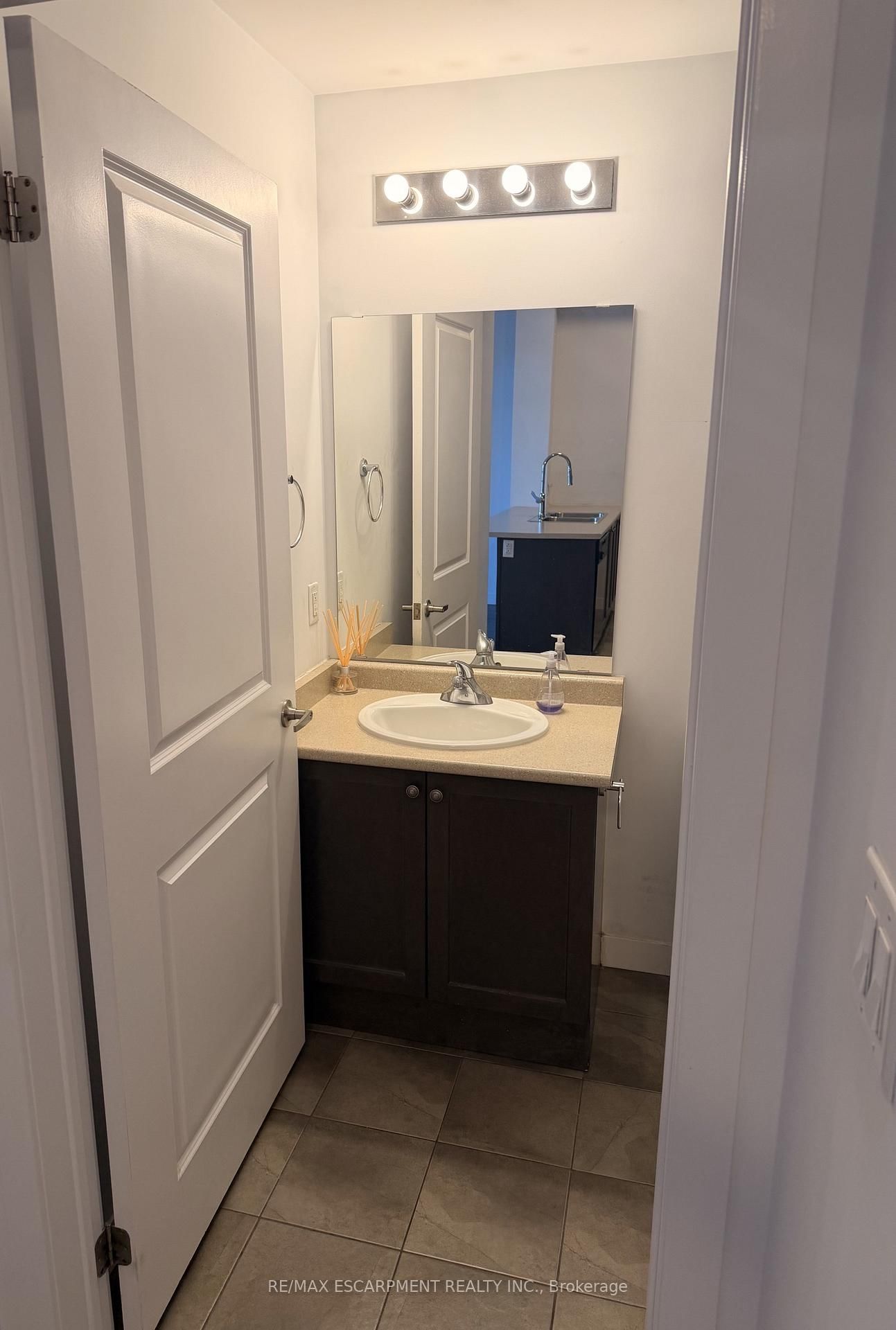 5010 Corporate Drive • #408 • Burlington, ON photo 6