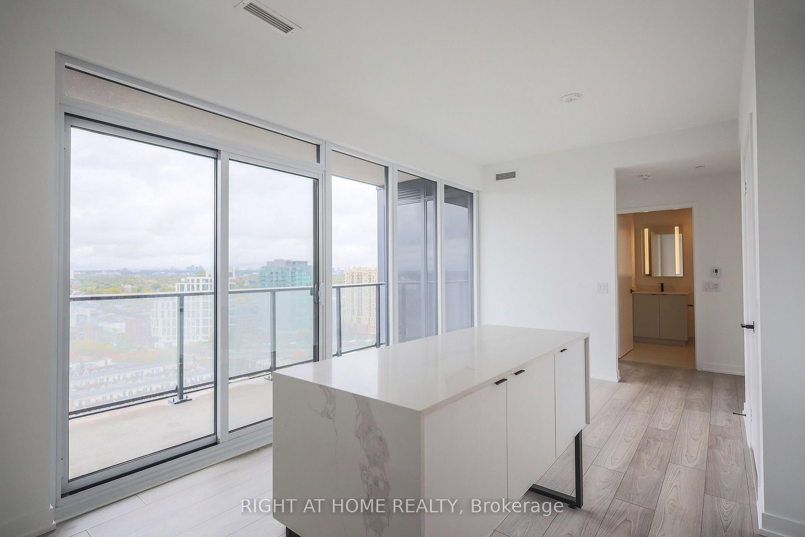 285 Dufferin Street • #1608 • Toronto, ON photo 12