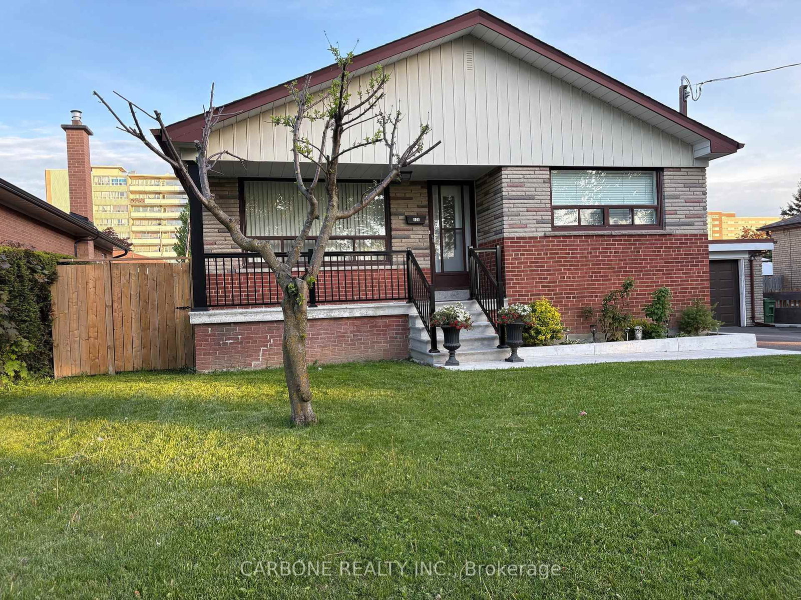 105 Hallsport Crescent, Toronto, ON, photo 2