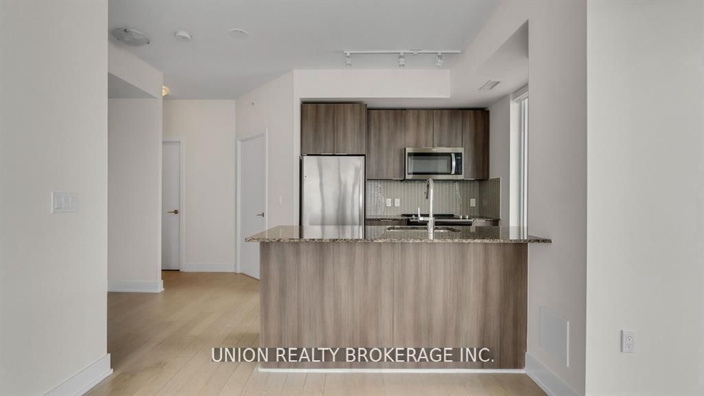 20 Shore Breeze Drive, Unit 3907 - Photo 12