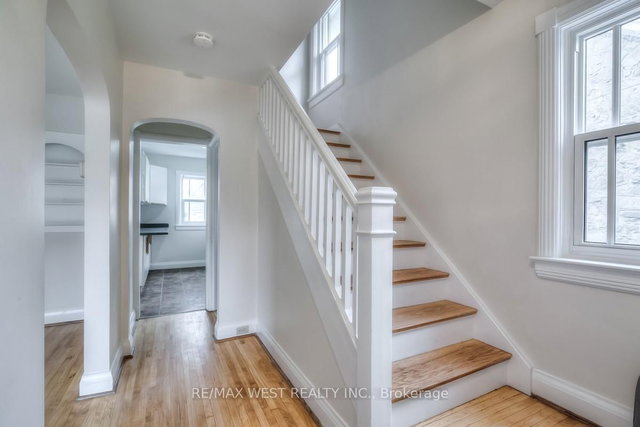 1109 Royal York Road