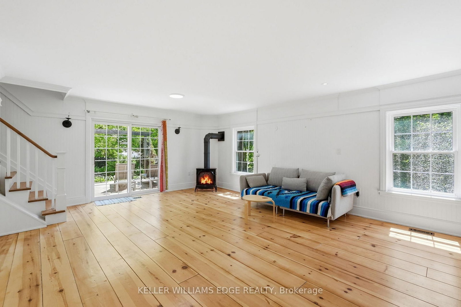 6123 Guelph Line • Burlington, ON photo 14
