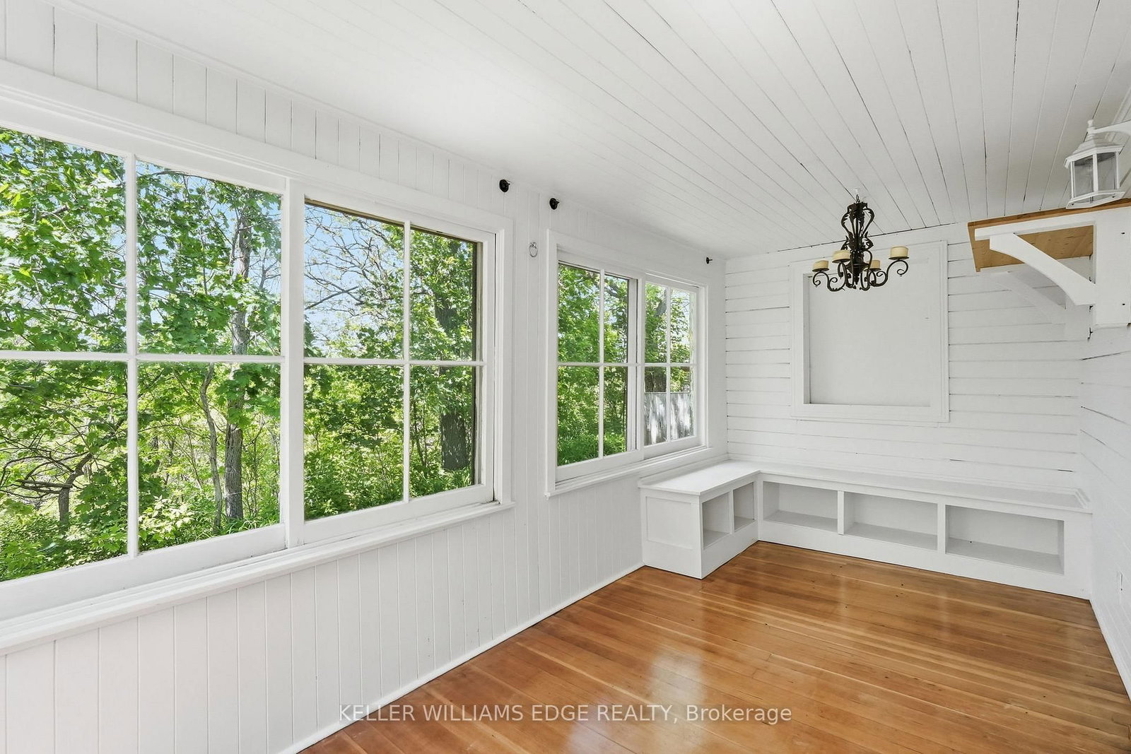 6123 Guelph Line • Burlington, ON photo 21
