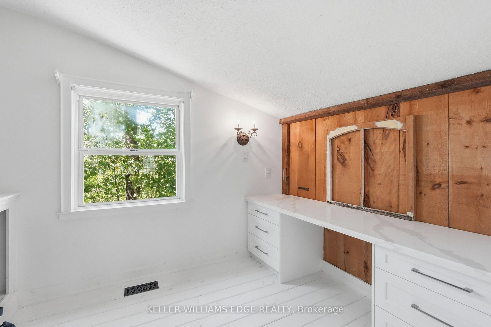 6123 Guelph Line • Burlington, ON photo 22