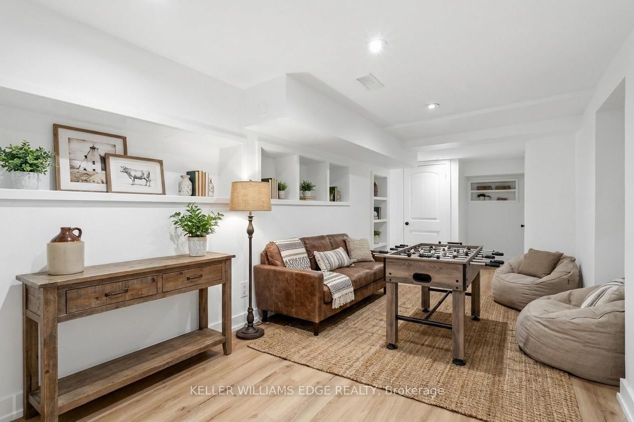 6123 Guelph Line • Burlington, ON photo 36