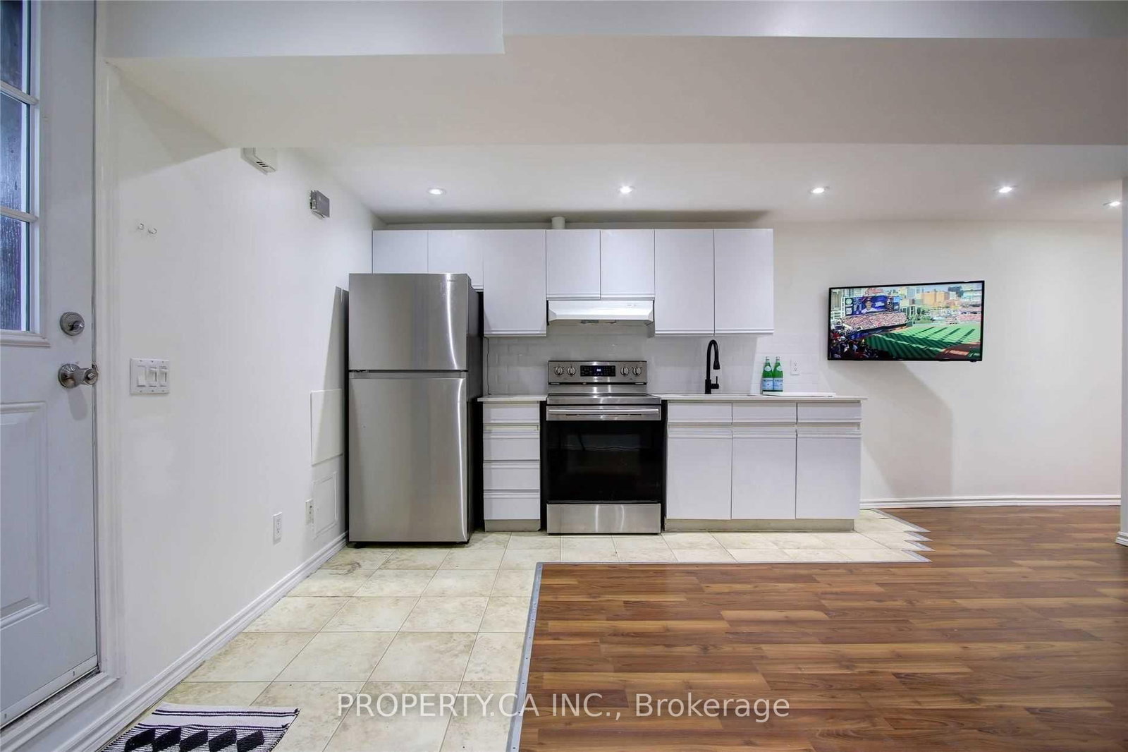 Lower-1012 Ossington Avenue, Toronto, ON, photo 3