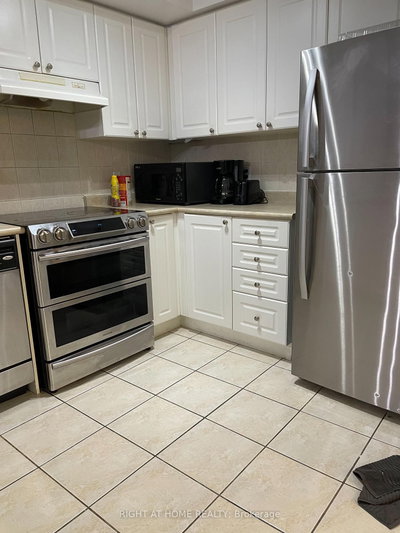 601 Shoreline Mississauga,ON L5B 4K1 — Photo 9