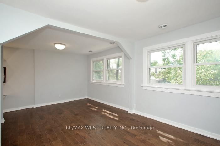Upper Level-420 Annette Street, Toronto, ON, photo 5