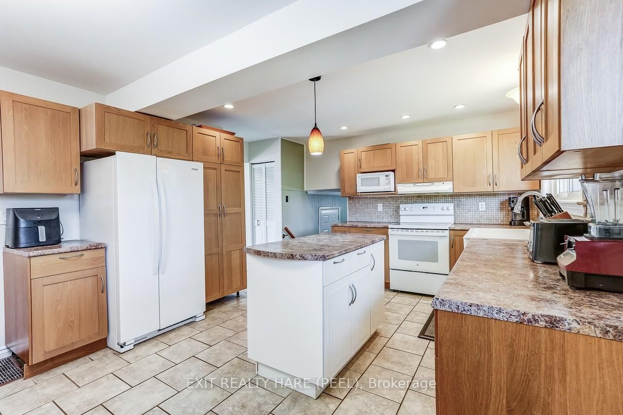 10 Duncannon Crescent • Brampton, ON photo 13