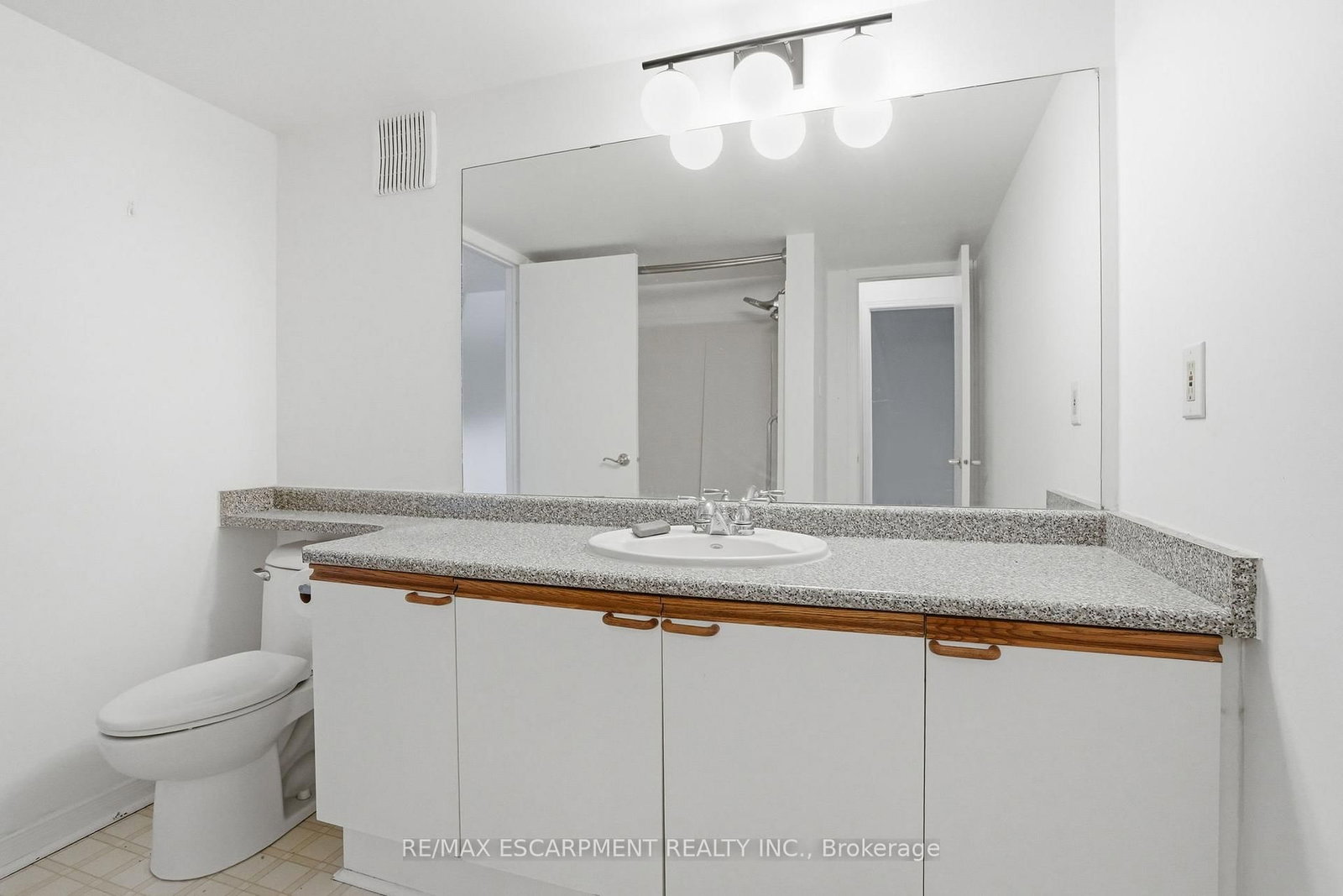 2530 Northampton Boulevard • #65 • Burlington, ON photo 19