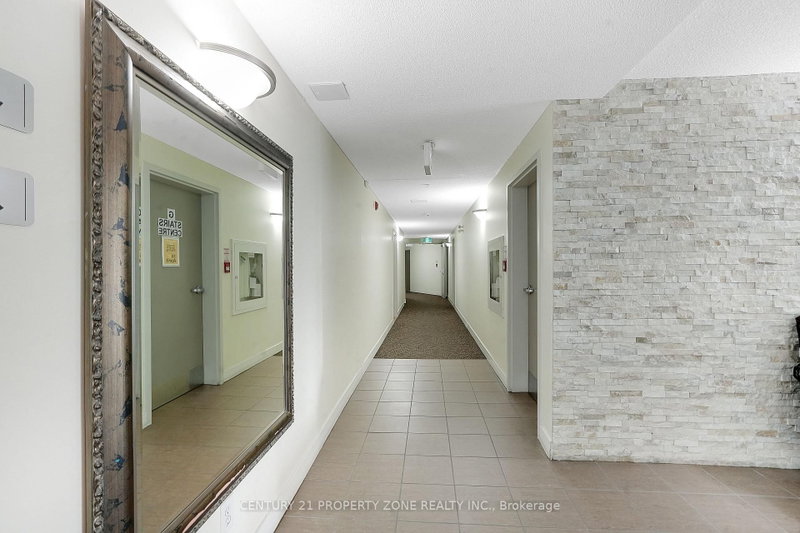 8 Dayspring Brampton,ON L6P 2Z7 — Photo 24