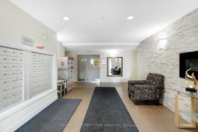 8 Dayspring Brampton,ON L6P 2Z7 — Photo 25