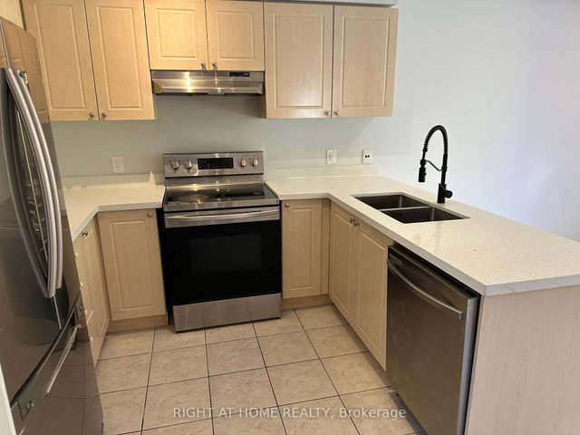 7240 Village Walk
