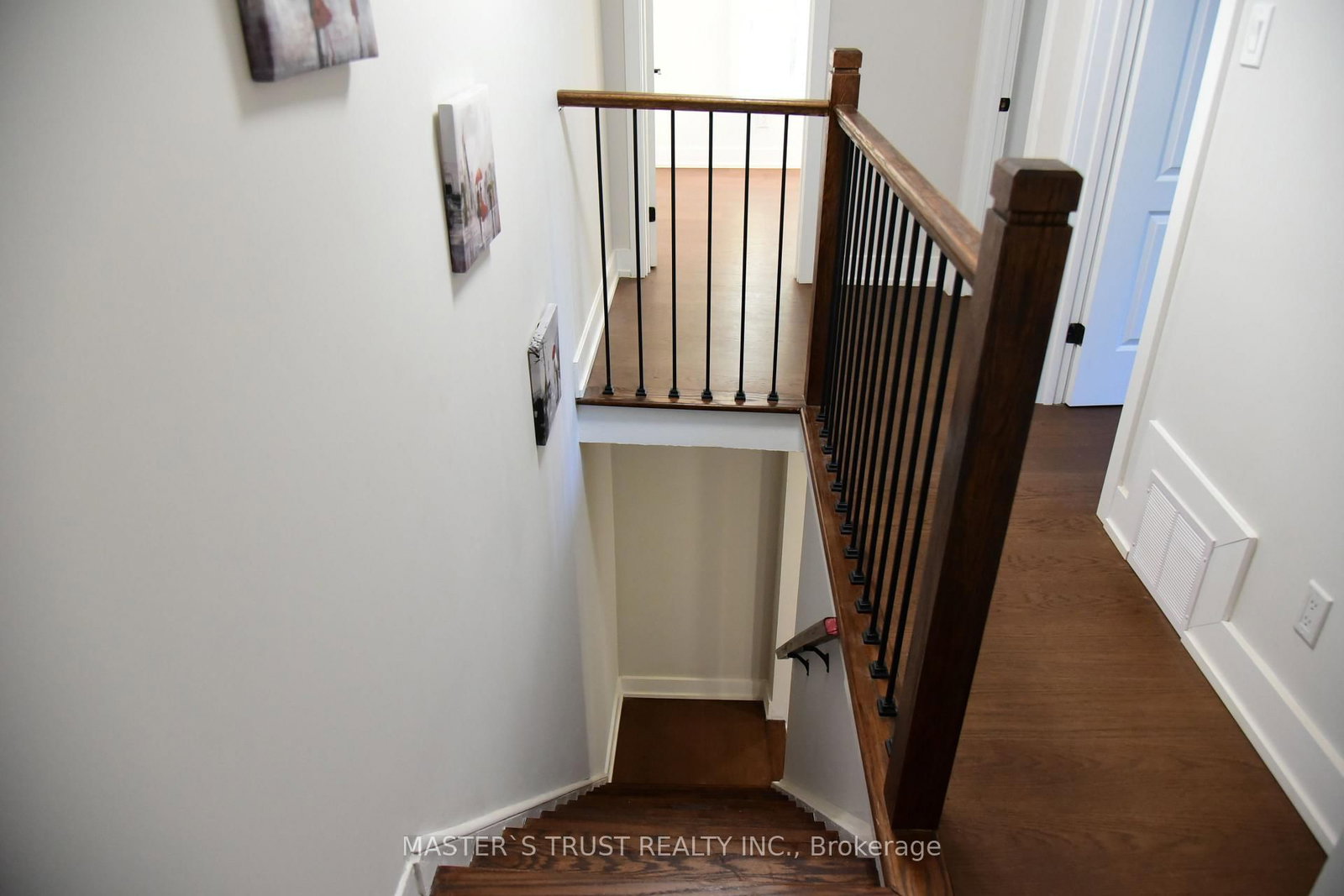 19 Emmett Avenue • Toronto, ON photo 18