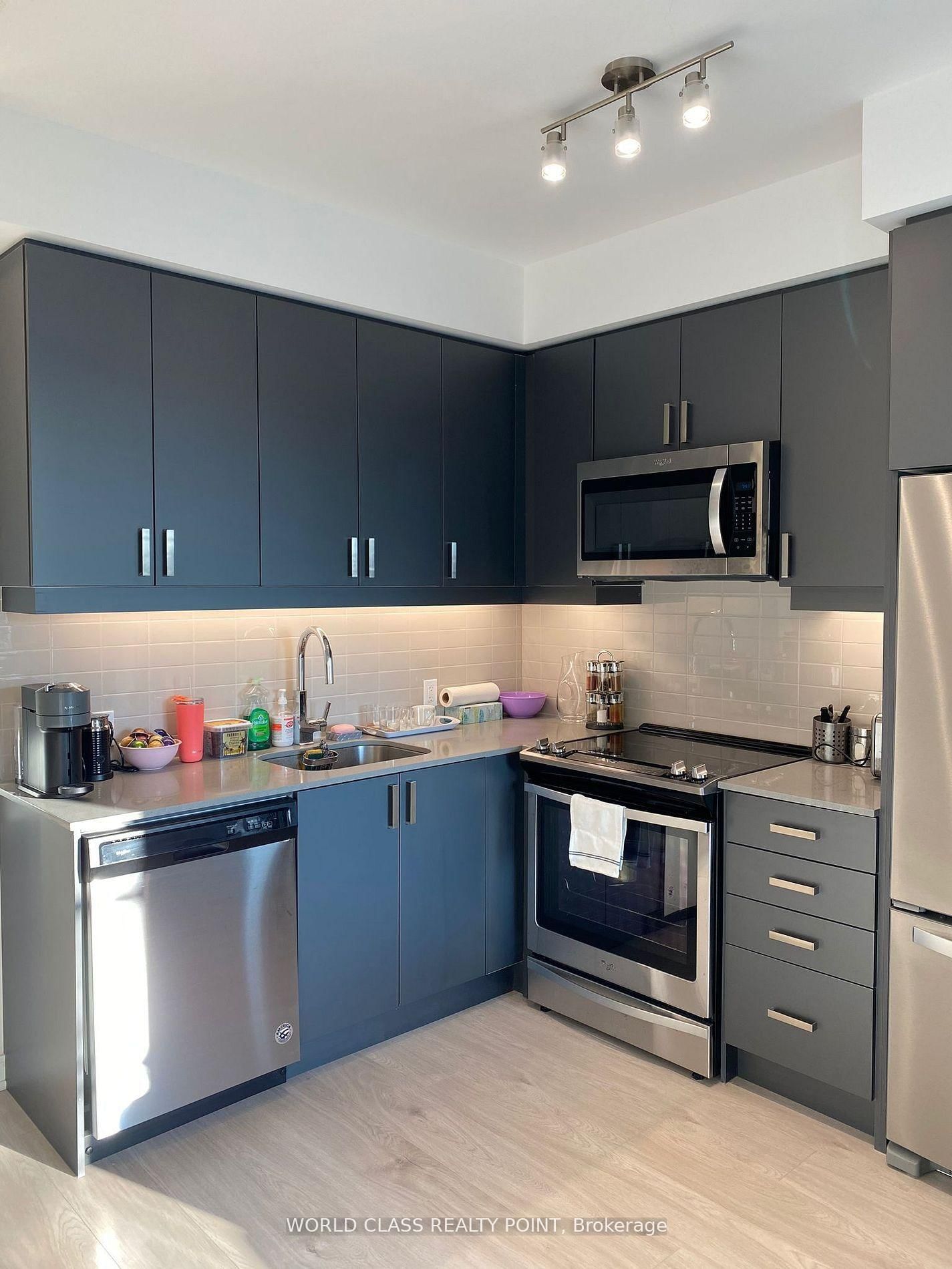 8 Nahani Way • #702 • Mississauga, ON photo 5
