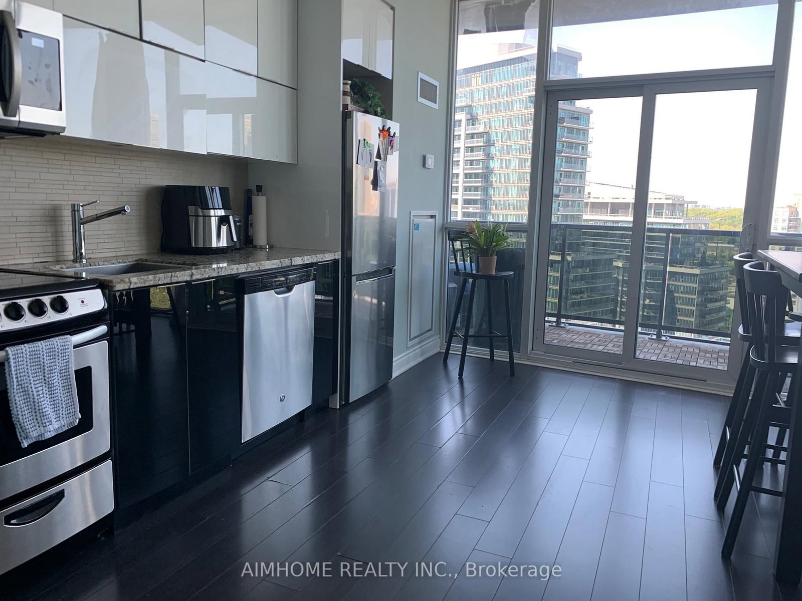 1601-80 Marine Parade Drive, Toronto, ON, photo 5