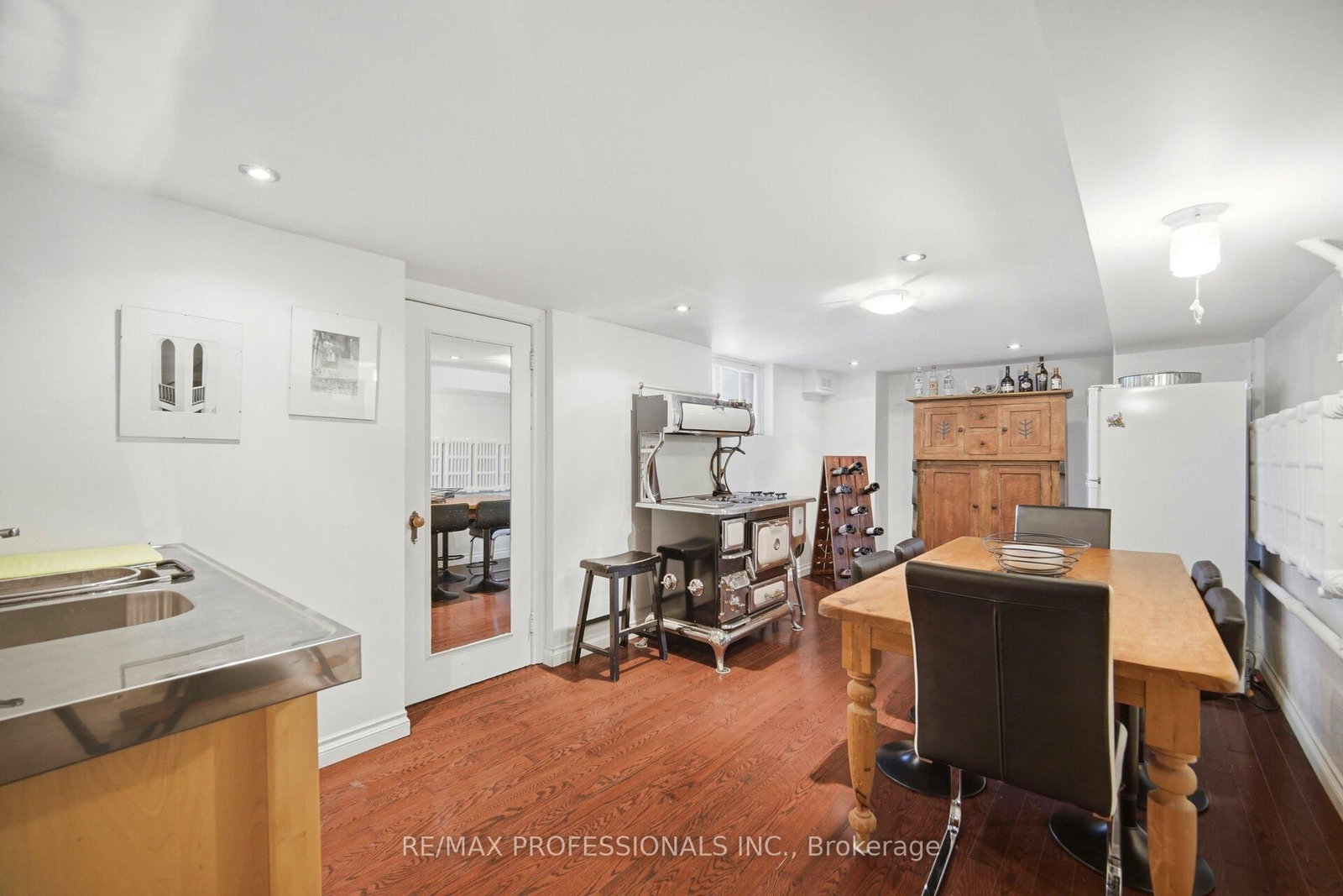 1114 Kipling Avenue • Toronto, ON photo 35
