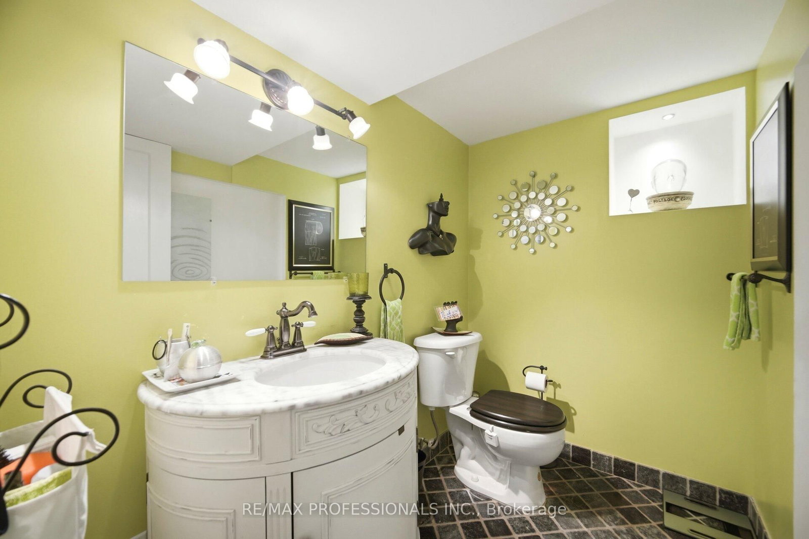 1114 Kipling Avenue • Toronto, ON photo 37