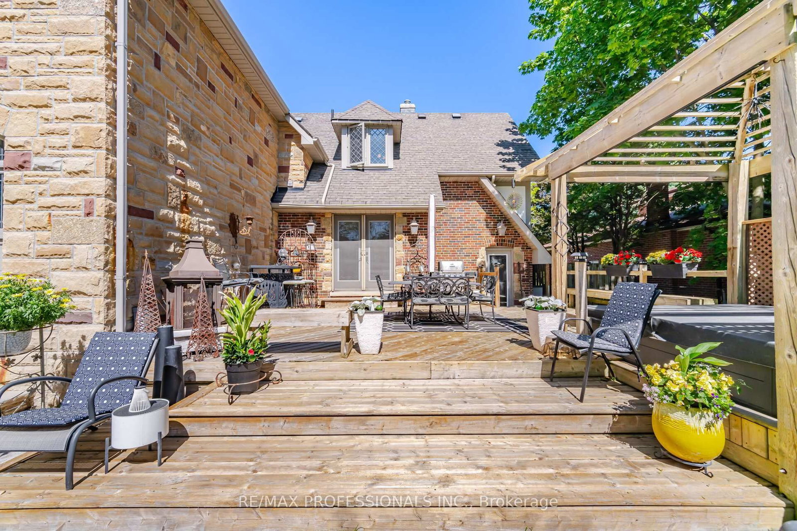 1114 Kipling Avenue • Toronto, ON photo 41