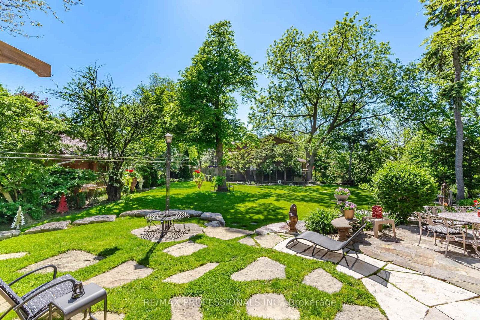 1114 Kipling Avenue • Toronto, ON photo 42
