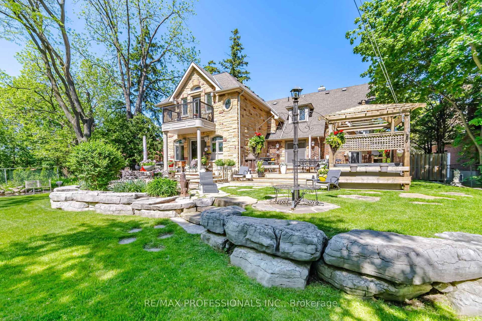 1114 Kipling Avenue • Toronto, ON photo 44