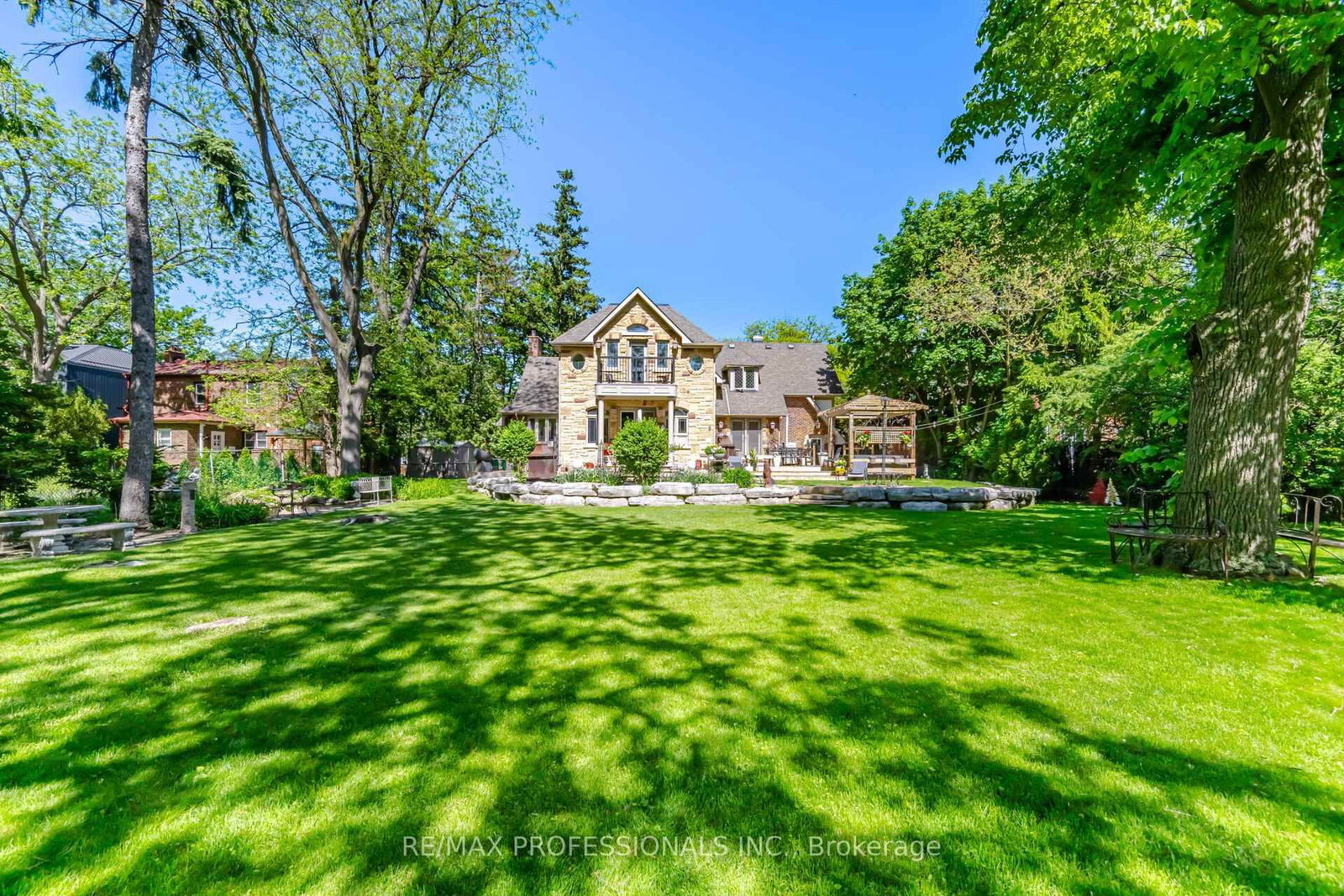 1114 Kipling Avenue • Toronto, ON photo 48