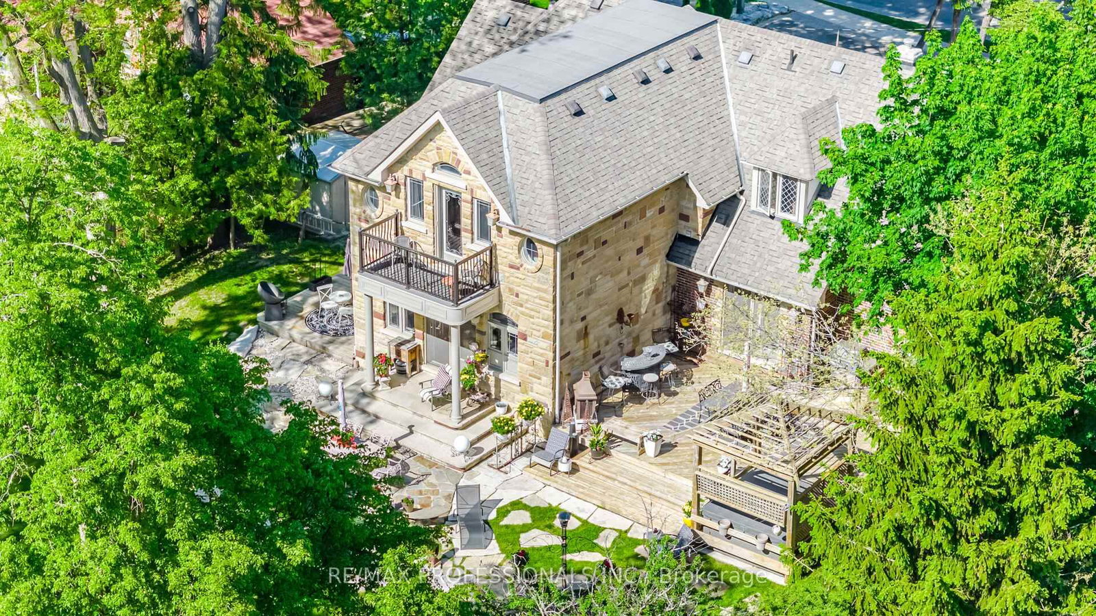 1114 Kipling Avenue • Toronto, ON photo 49