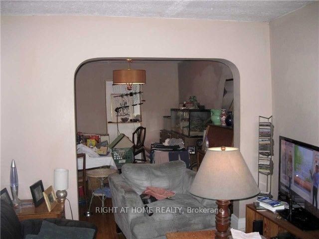 37 Deforest Road, Toronto, ON, photo 4