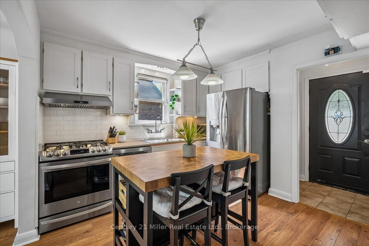 1583 Blanefield Road • Mississauga, ON photo 5