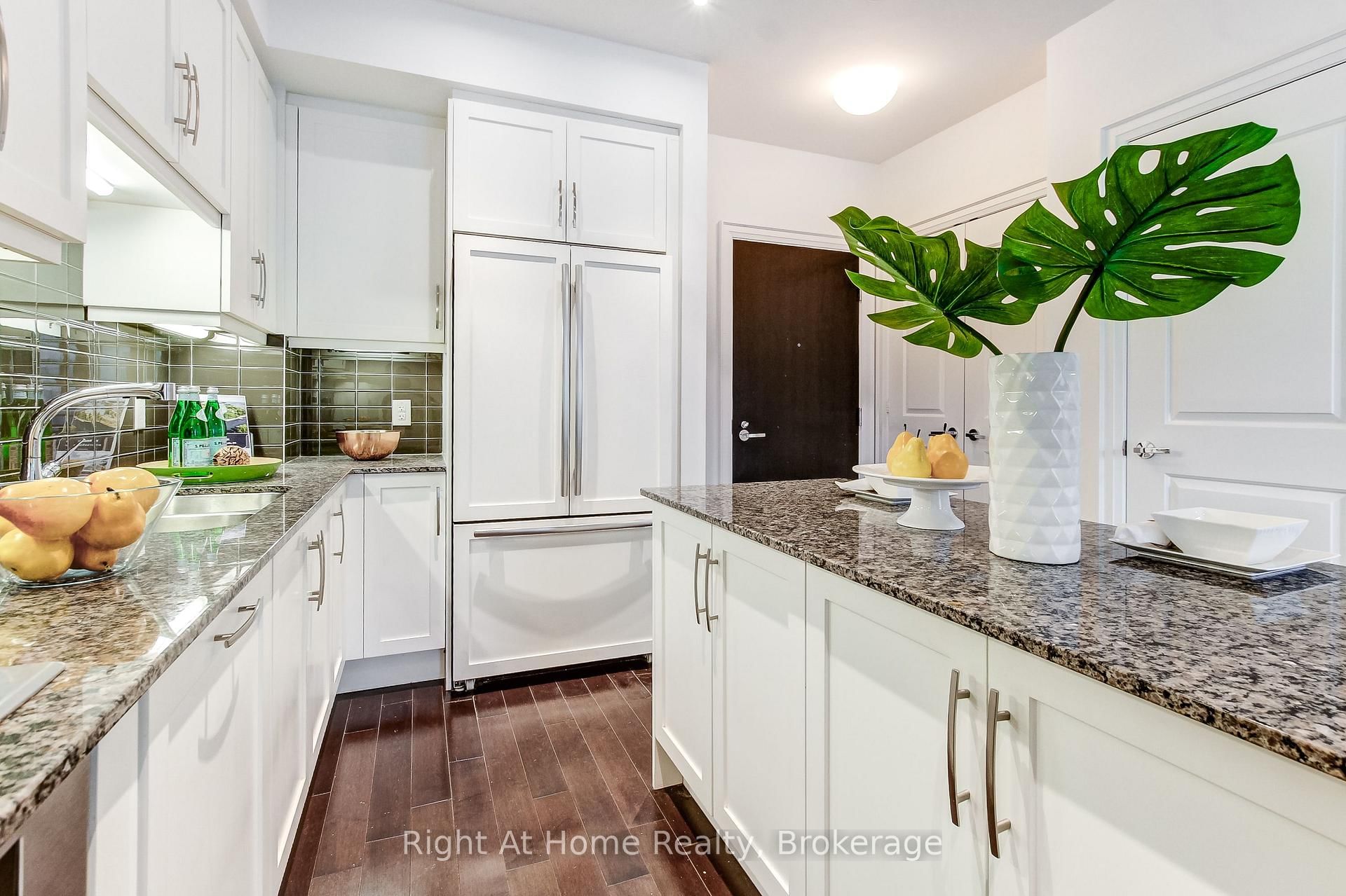 11 Bronte Road, Unit 201