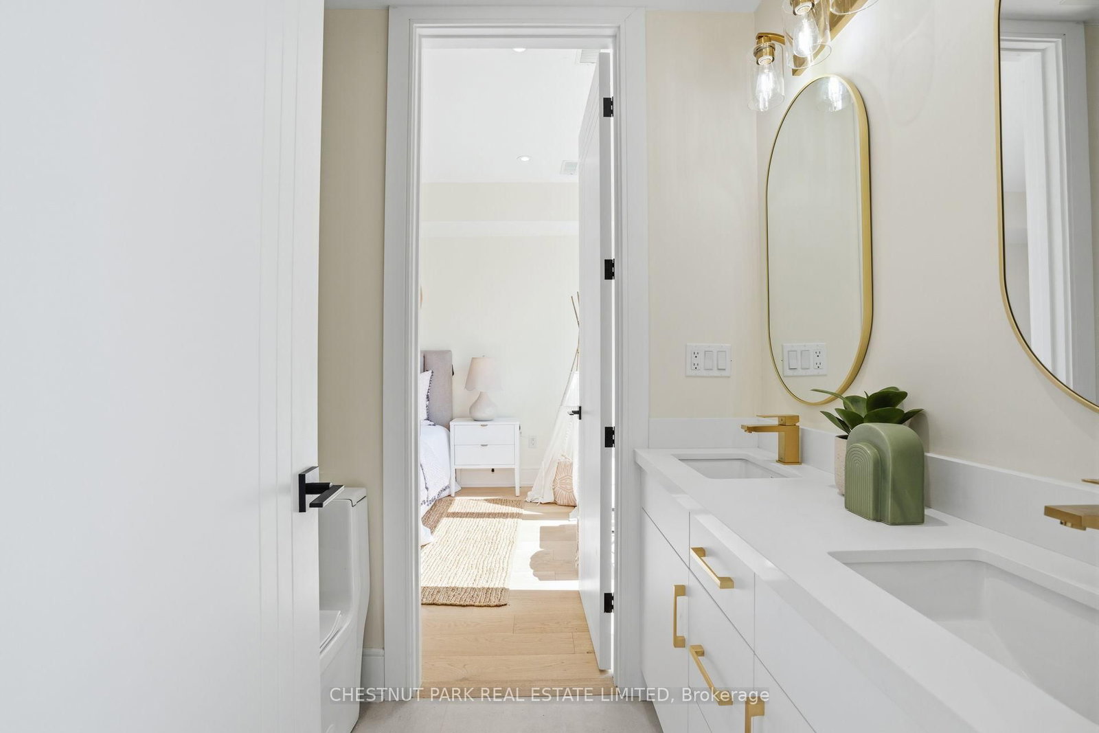 86 Edgecroft Road • Toronto, ON photo 35