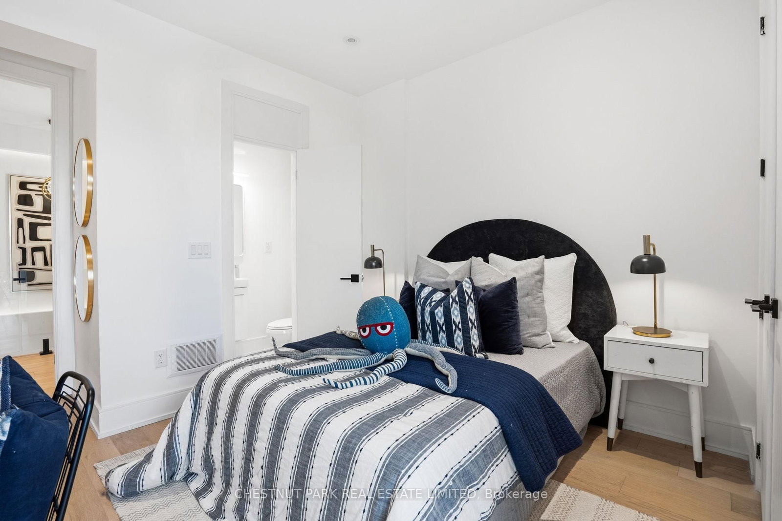 86 Edgecroft Road • Toronto, ON photo 42