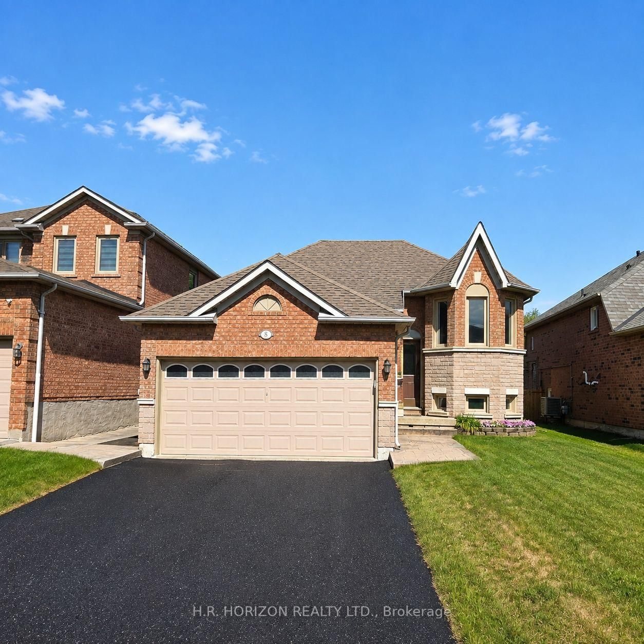 8 Schaefer Place • Caledon, ON photo 1