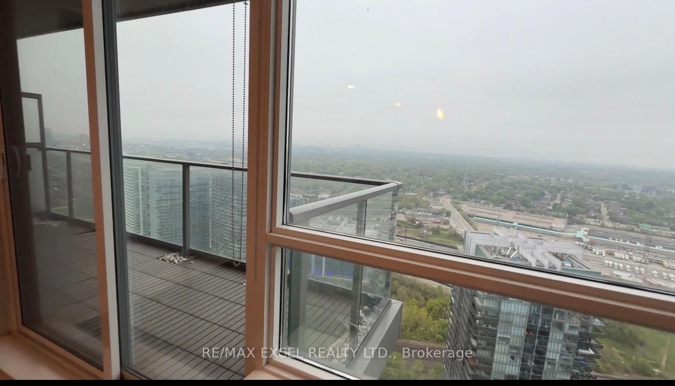 4006-36 Park Lawn Road, Toronto, ON, photo 2