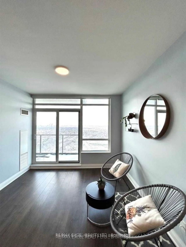 4006 - 36 Park Lawn Road