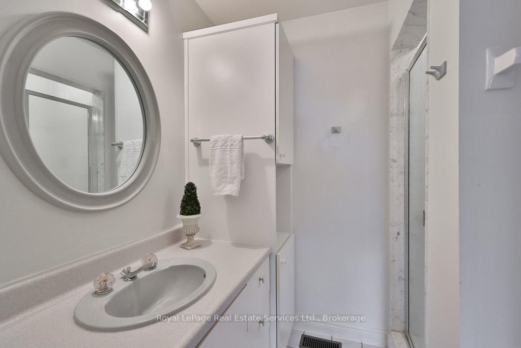 2407 Woodward Avenue • #4 • Burlington, ON photo 25